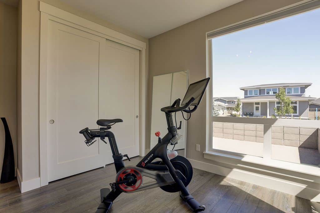 bend oregon vrbo vacation rental peloton