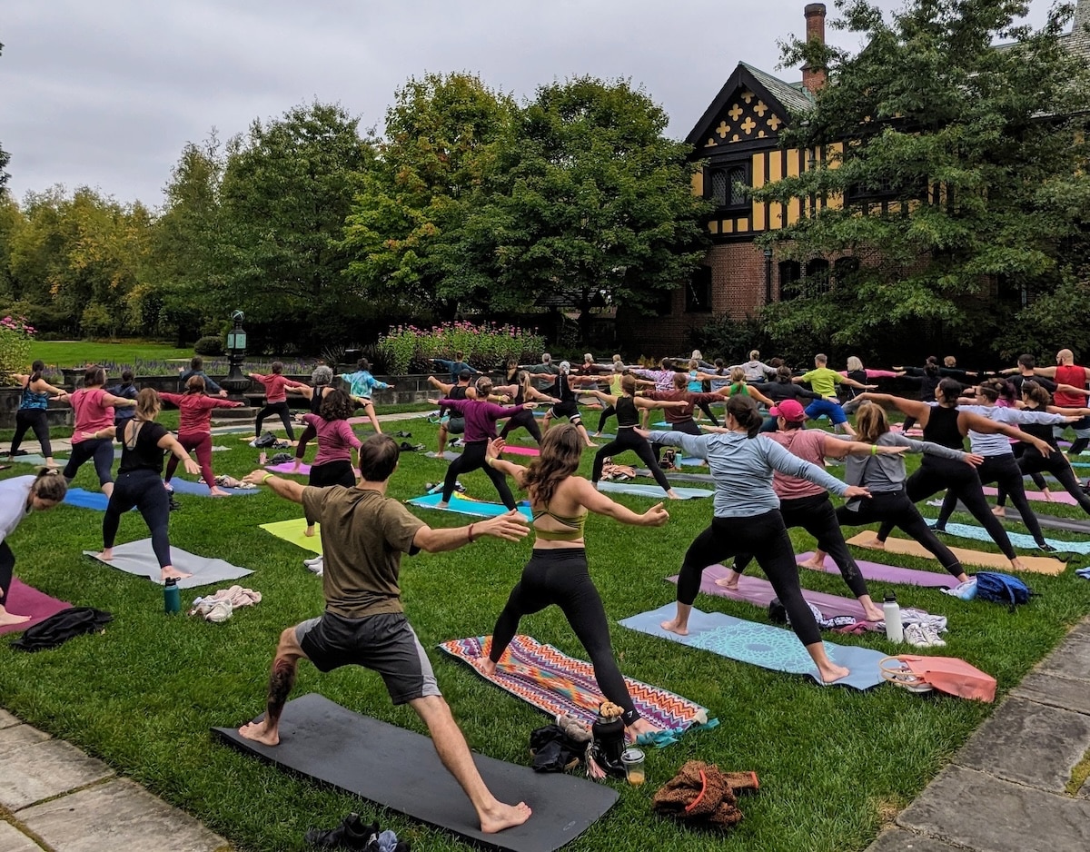 yoga on the lawn stan hywet